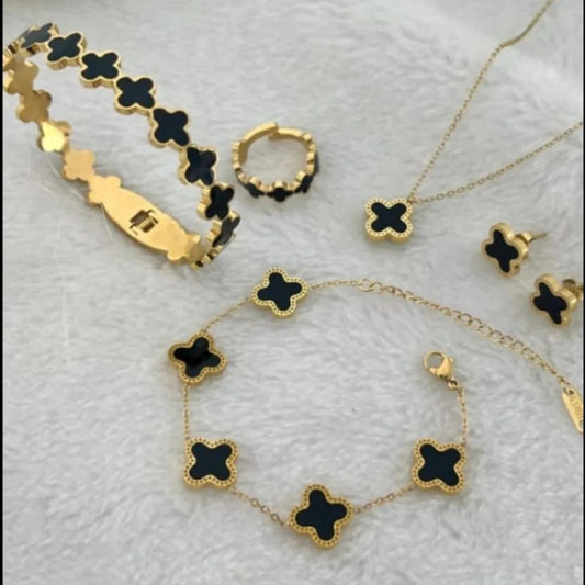 Black Clover Complete elegance Jewellery Set